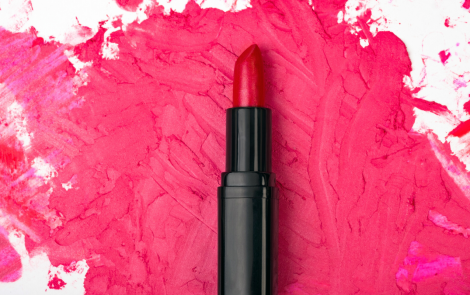 Colour cosmetics : An introduction to formulation and approaches for lipsticks