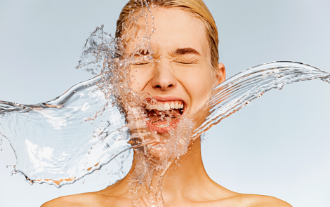Os mecanismos de hidratação da pele e o desenvolvimento de cosméticos hidratantes