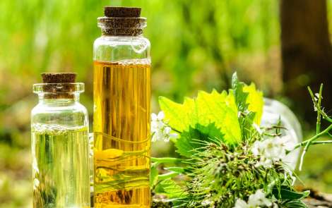 How to use herbal extracts in cosmetic formulas